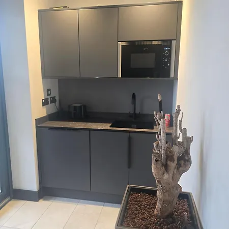 Apartment Gracian Omb Coolmine *